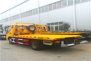 永德附近拖车救援搭电